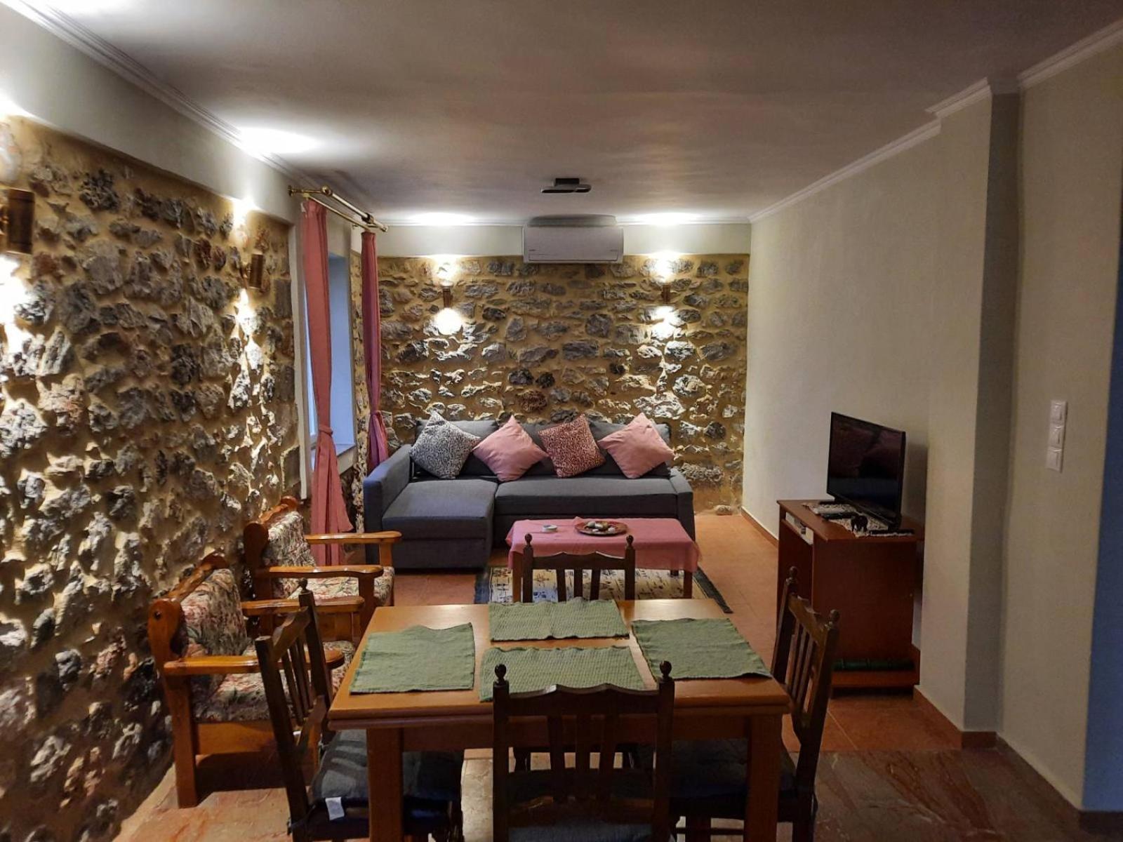 Holiday home Et In Arkadia Ego Leonidio
